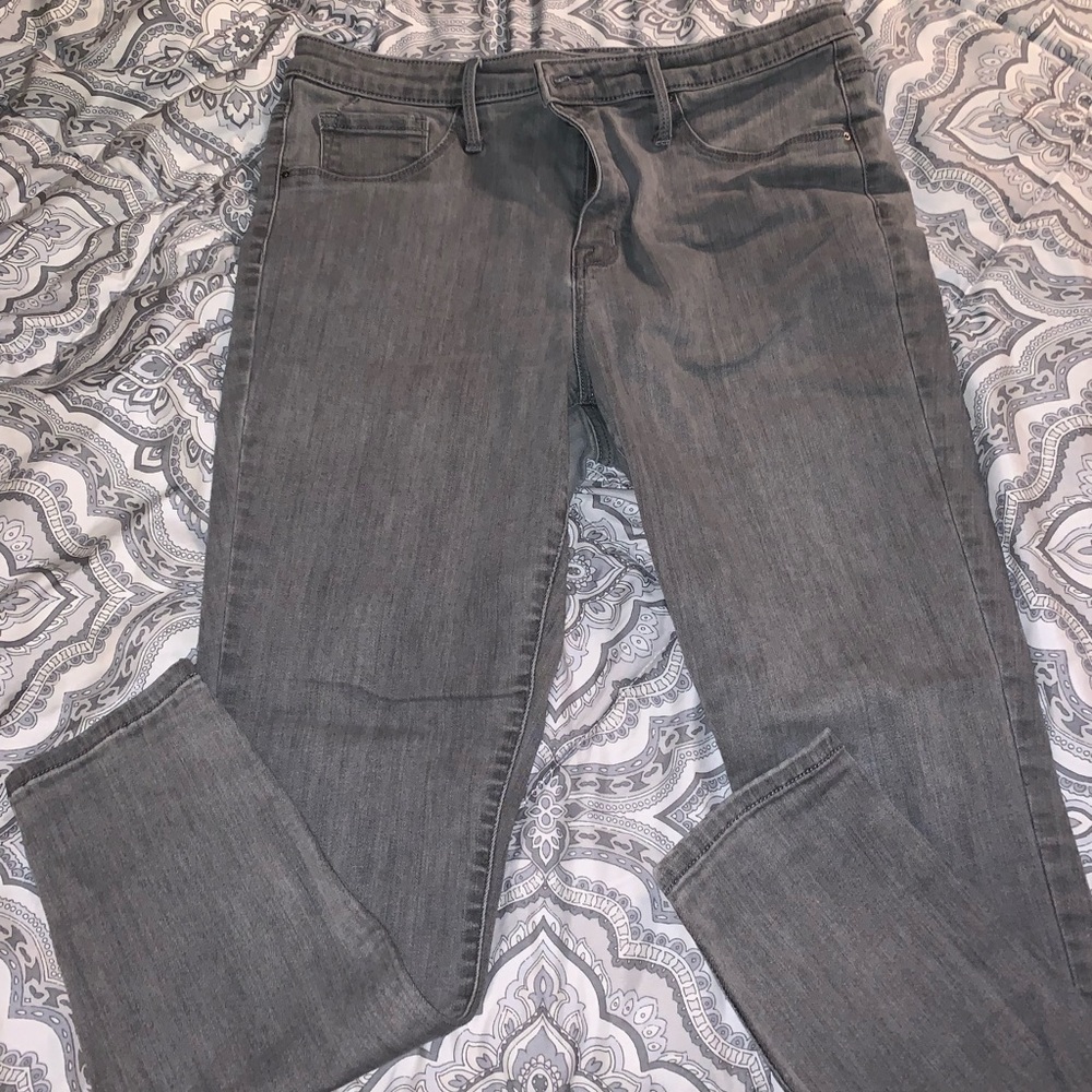 High waisted jeans